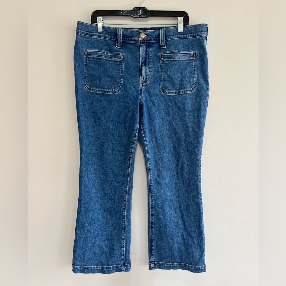 Madewell Mid-Rise Kick Out Flare Crop Ankle Stretch Jeans Medium Blue, size 33 - Picture 3 of 11